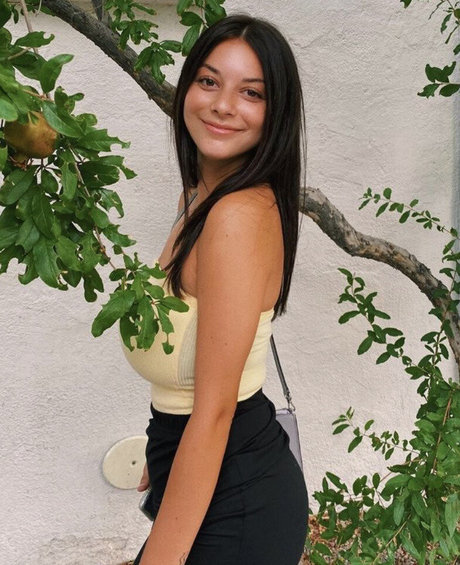 Faith Flores nude pornstar images