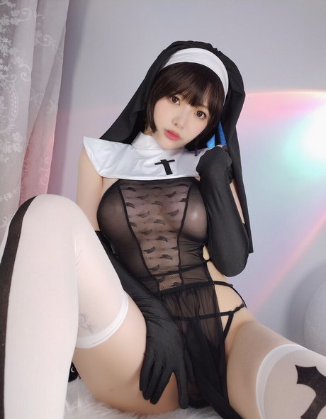 wenwenKira top model image