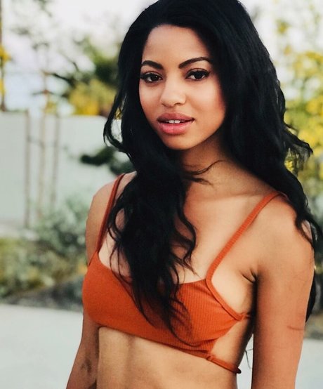 Camille Hyde nude pornstar img