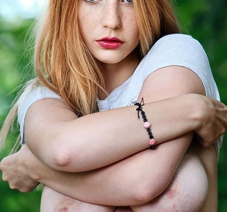 Plastique Mojo naked star img