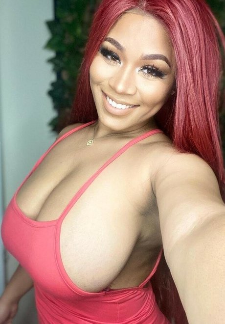 Ashley Zee naked pornstar picture