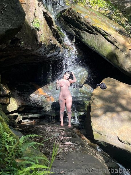 Valkyrie May erotic star photos