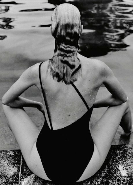 Caroline Trentini pretty actress images