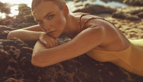 Caroline Trentini sex star photos