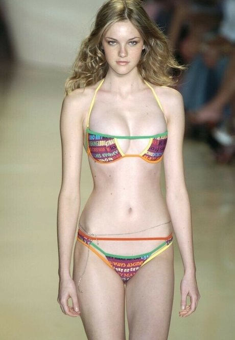 Caroline Trentini pornographic model image