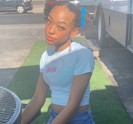 chynaunique star erotic pictures