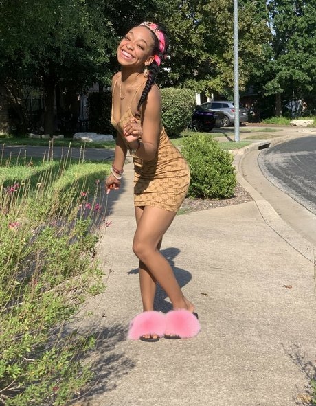 chynaunique art model photos