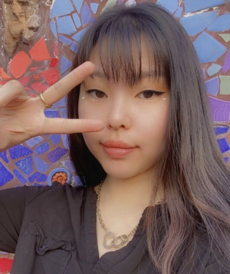 Moe Kihen sex pornstar pics