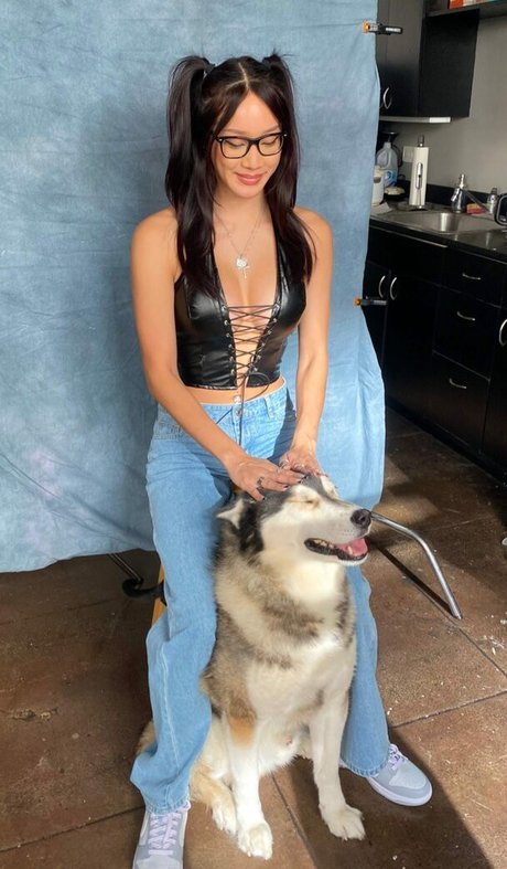 mailynguyenn model art pic