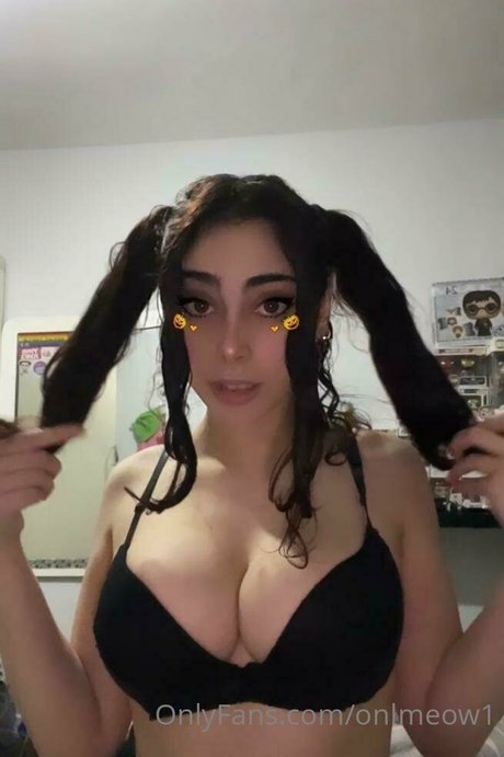 onlmeow1 pornographic model pictures