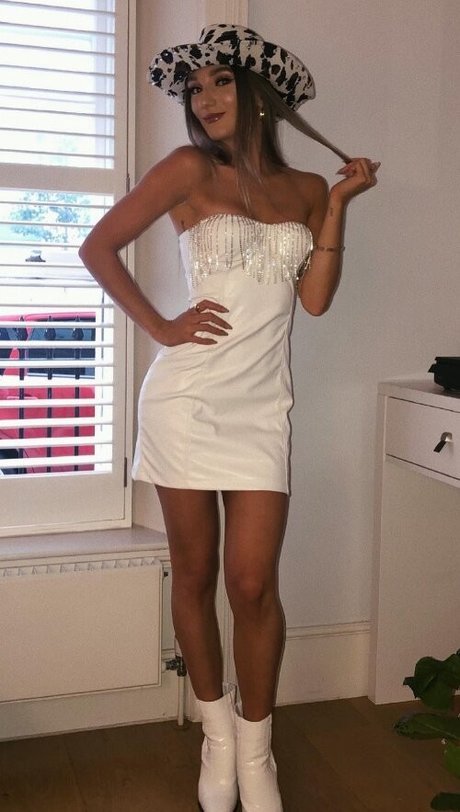 Ellyserose art pornstar gallery