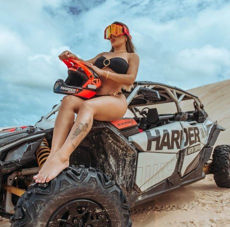 Deolane Bezerra porn star picture