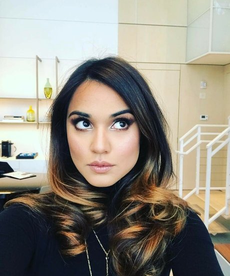 Summer Bishil model perfect archive