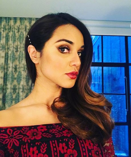 Summer Bishil star free photo
