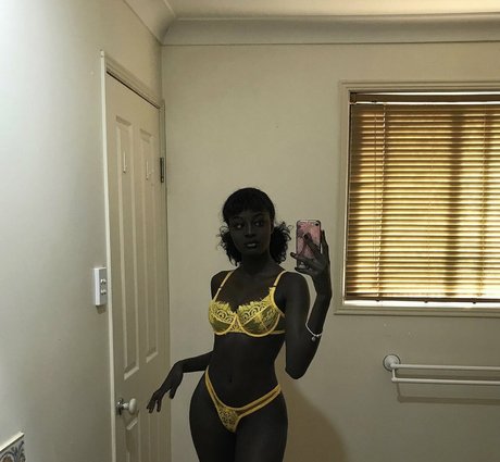 Anyang Deng model exclusive img