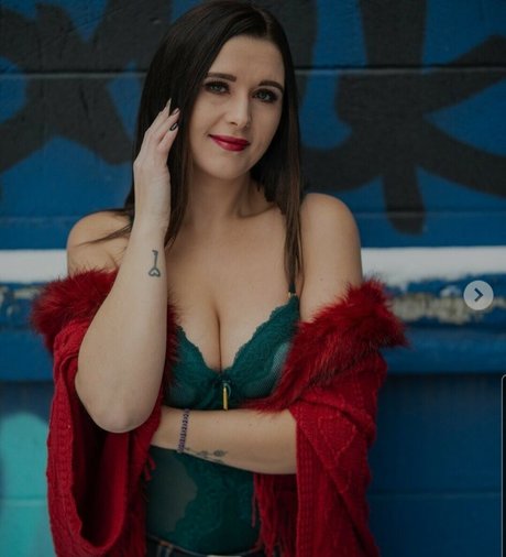 snowwhite069 pornstar erotic pic