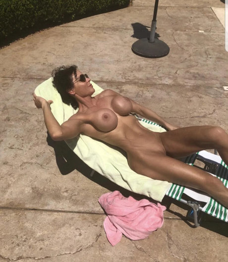 atomicmilf3 beautiful model gallery