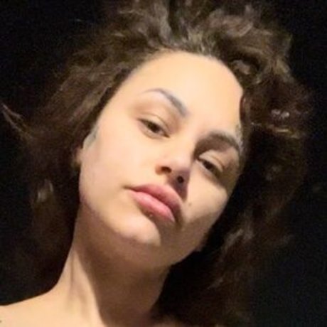 Loz Brooker model nudes archive