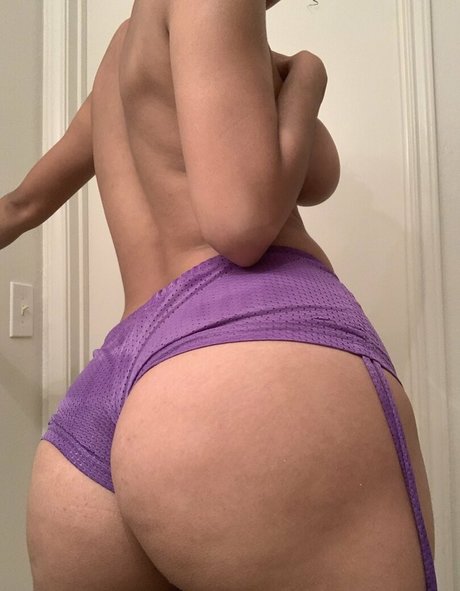 Vixen Keen pornstar naked images