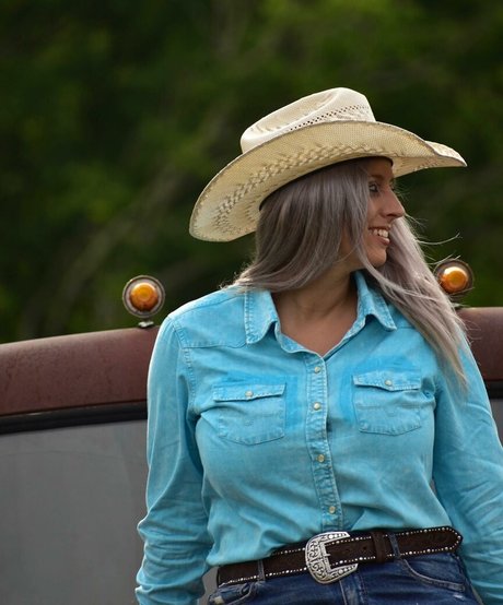 Hannah Murrell sexy model pictures