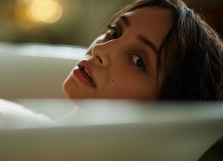 Olivia Linz nice actress pic