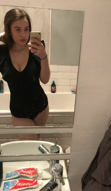 Chloe Carter porn actress photos