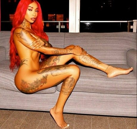 flyyytattedsky star sexy picture