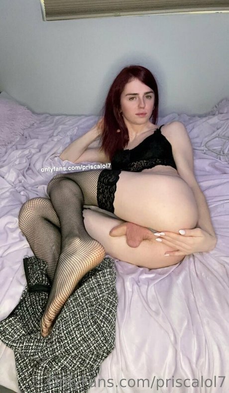 priscalol7 model nude photo