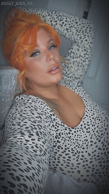 jiggly jugs xx free actress photos