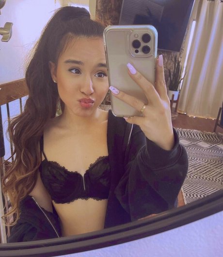 Alahna Ly sex actress img