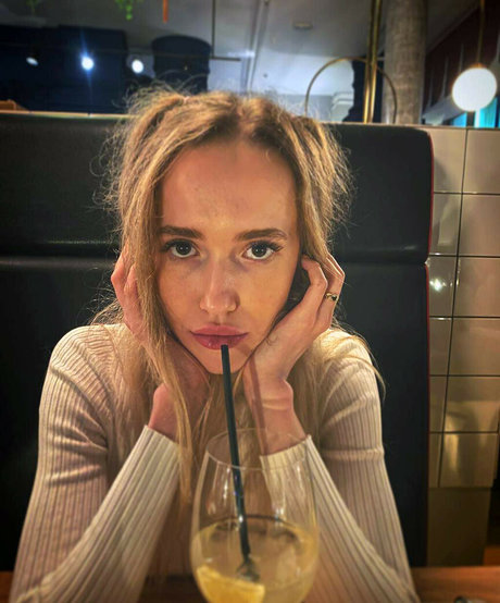 Lolly Bella_ top pornstar pictures