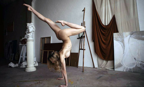 Lolly Bella_ free pornstar picture