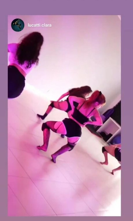 _theecat_ model pornographic picture