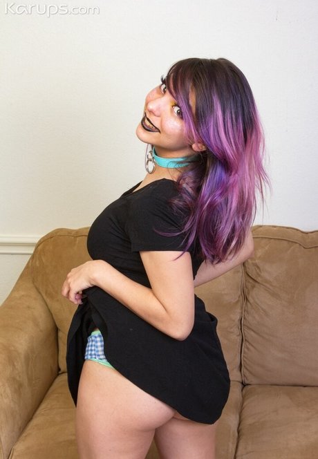 Snuggle Bug naked actress pics