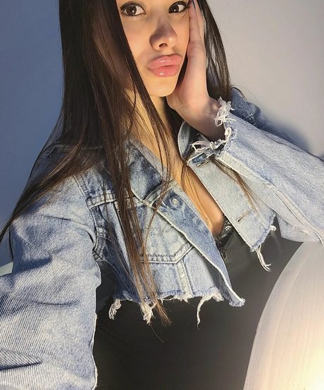 Sol Abelleira star naked img