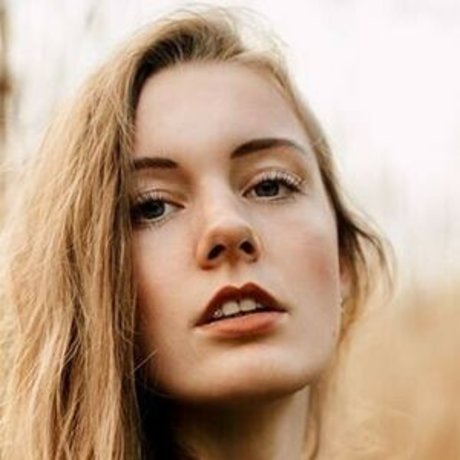 _sidneyann_ model free picture