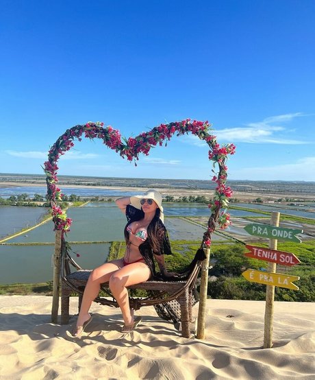 Hanninhalobatto pretty actress photo