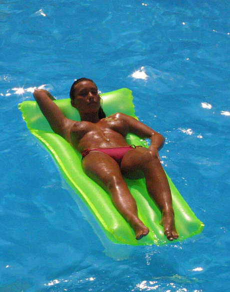 Lucinda Rhodes Flaherty free star pictures