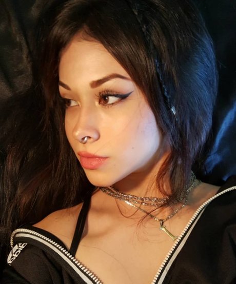 Ivon Gallardo exclusive actress pics