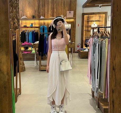 Comunivia hot actress gallery