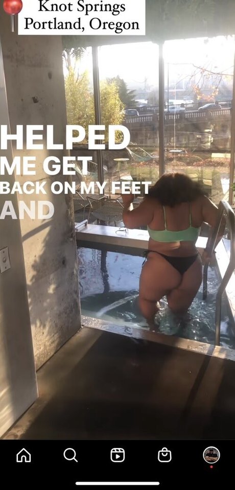 StrongWomen_ star erotic picture