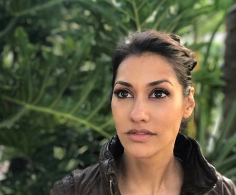 Janina Gavankar hd actress photos