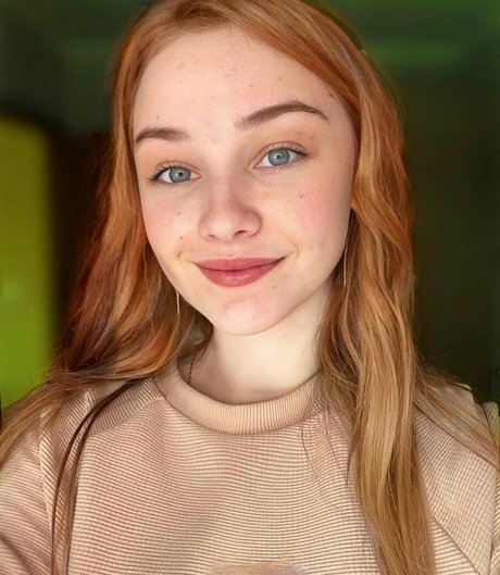 SSandia free pornstar photo