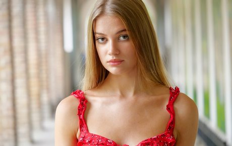 Sophie Sherwood beautiful star galleries