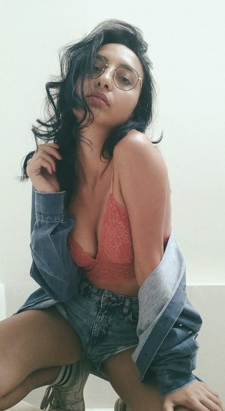 Kizillolita erotic actress pics