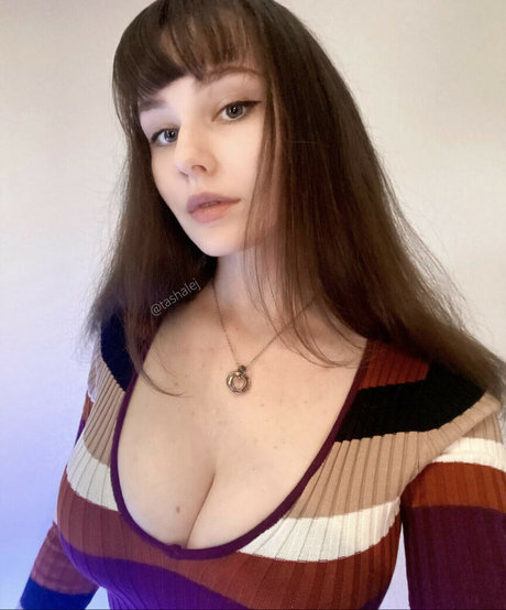 Tasha Leigh model sexy img