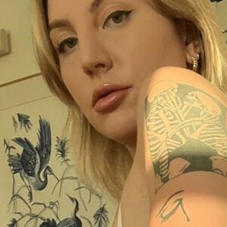 alexaonline model nude picture