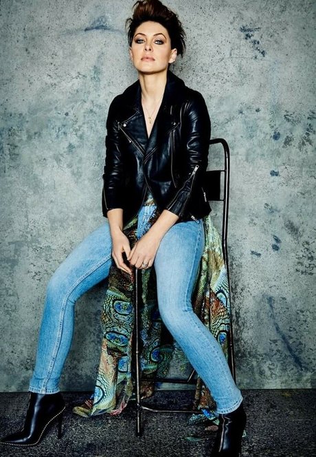 Emma Willis star best image