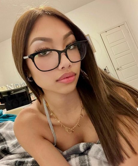 ariabackstage art pornstar pics