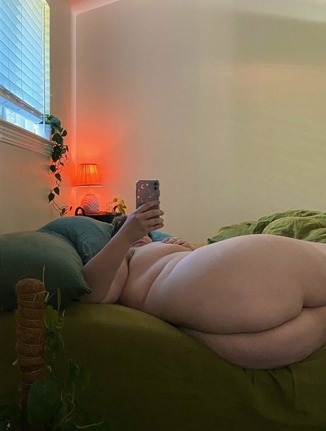 Grizbbly star high quality photos